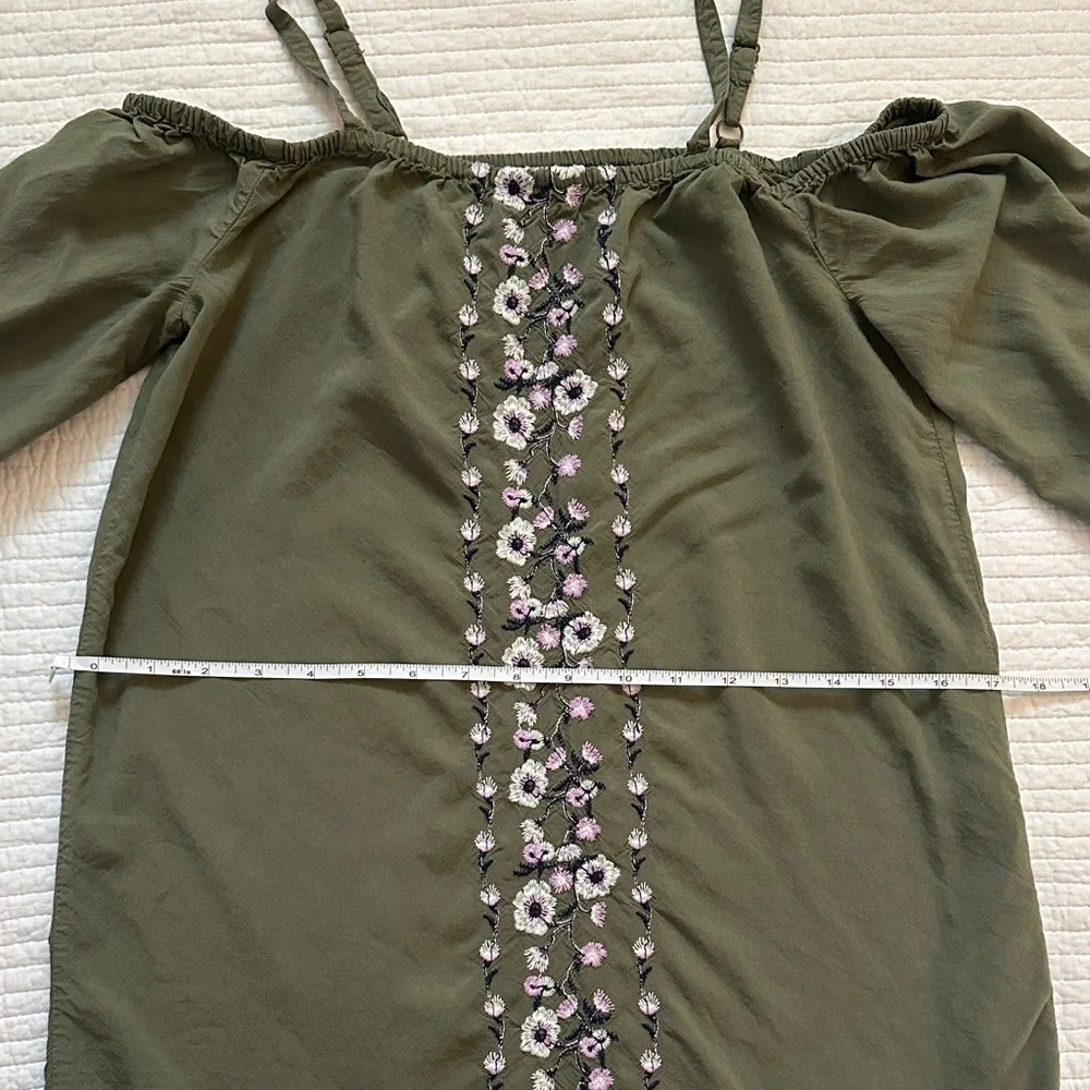 Old Navy Olive Green Off-Shoulder Dress with Floral Center Trim Size XL